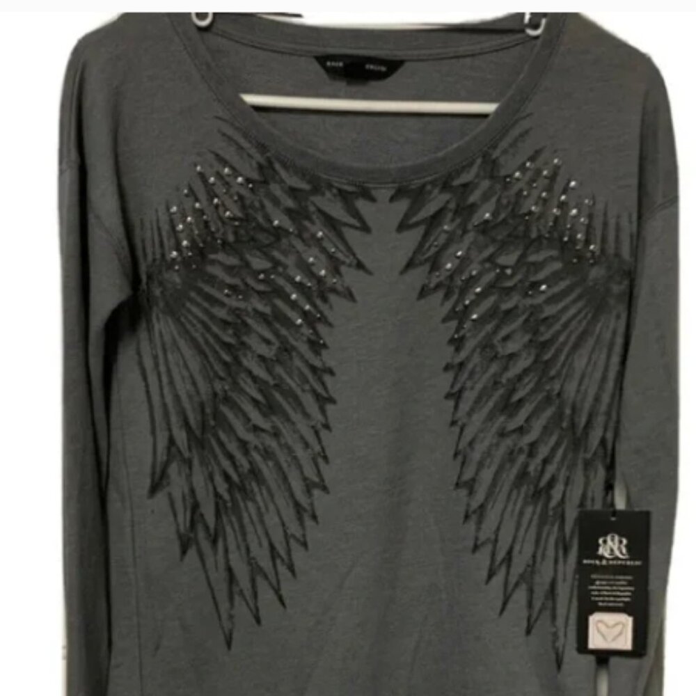 Rock & Republic Green Soft Top with Bling and Wing like Design Sz XS